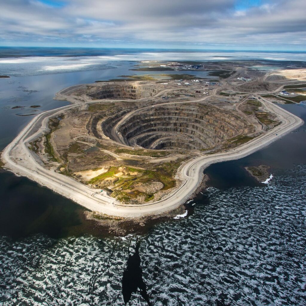thejewelleryeditor.com Aerial view of Diavik diamond mine in Canada